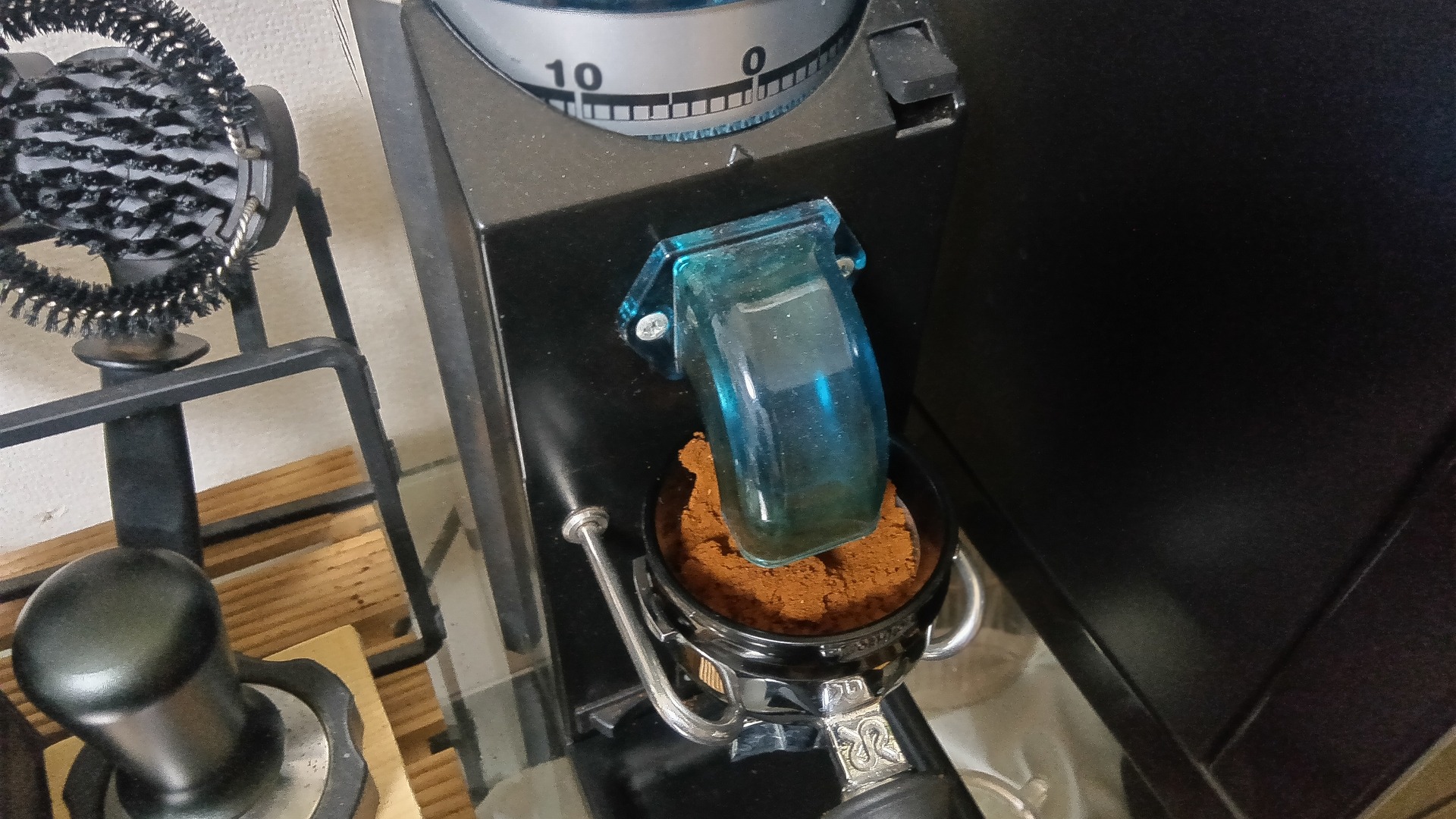 【Rancilio Rockyレビュー】高機能を技術で凌駕する。9年変わらぬ「堅牢」という正解